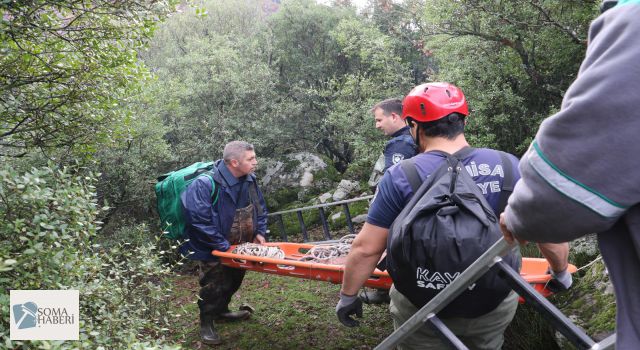 Manisa’da Uçuruma Düşen 8 Aylık Gebe İnek Kurtarıldı