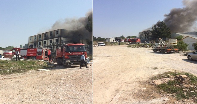 Yeni Hastanenin Arkasındaki Konteynırlarda Yangın