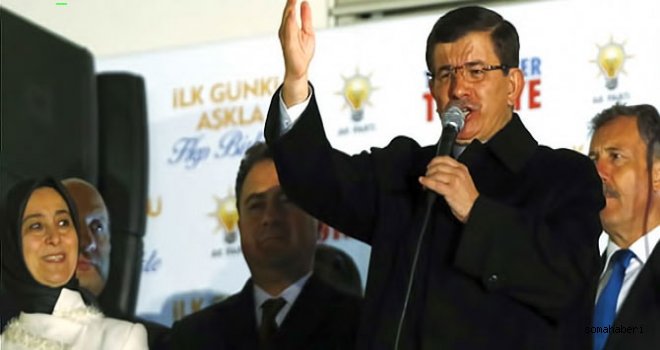 AKP'nin tek başına iktidara gelmesiyle gözler seçim öncesi Başbakan Davutoğlu'nun iki ayrı paket olarak açıkladığı vaatlere çevrildi.