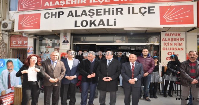 Alaşehirde CHP Hoşaf ve Pilav Dağıttı