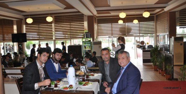 CHP Salihli Gençlik kolları Kahvaltıda Buluştu