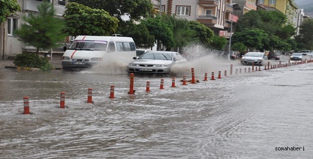 Soma Yağmura teslim