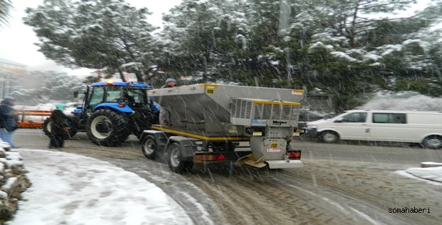 Soma yıl başına kar yağışıyla girdi