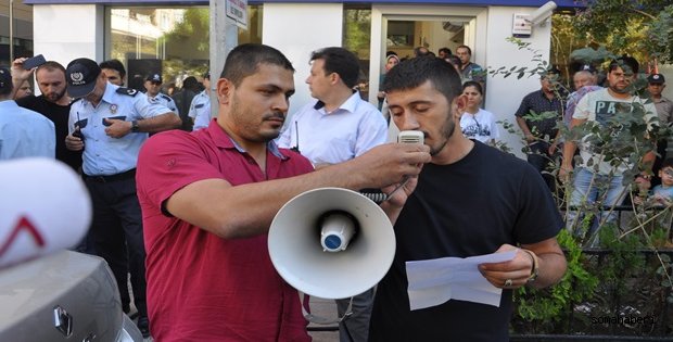 Somada maden işçileri kredi faizleri için yürüdü.